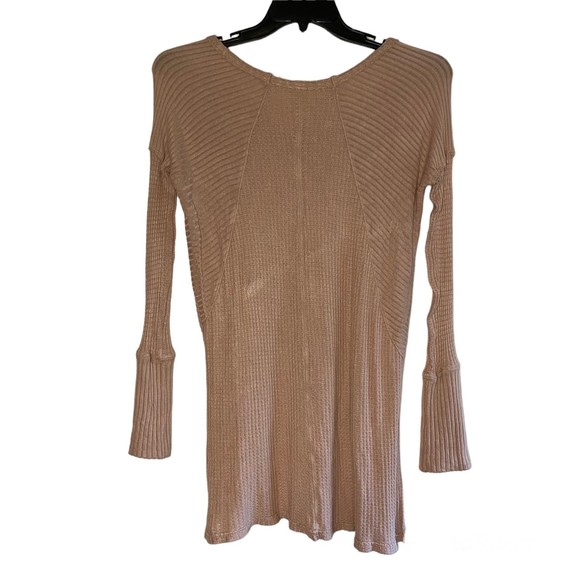 FREE PEOPLE woman's size XS Ventura faded rose thermal oversized high low top - Picture 3 of 13